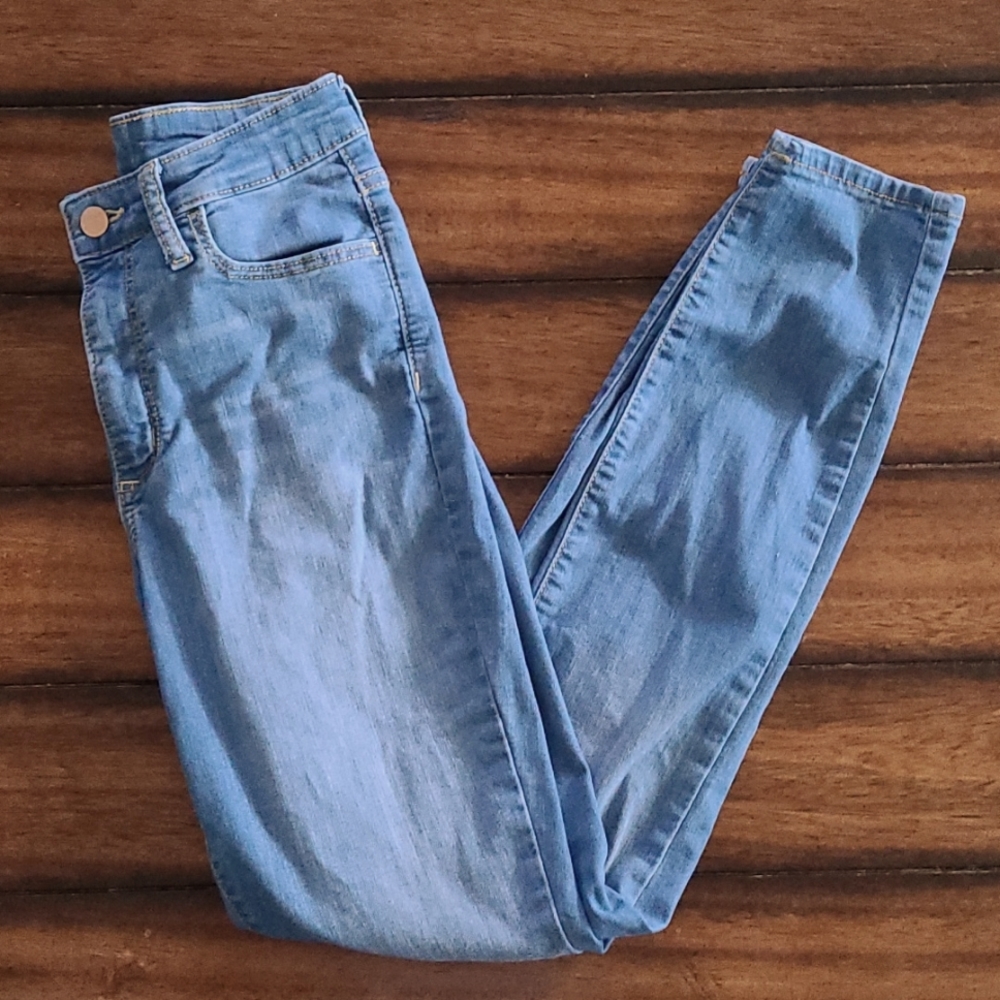 Universal Thread Jeans Size 4